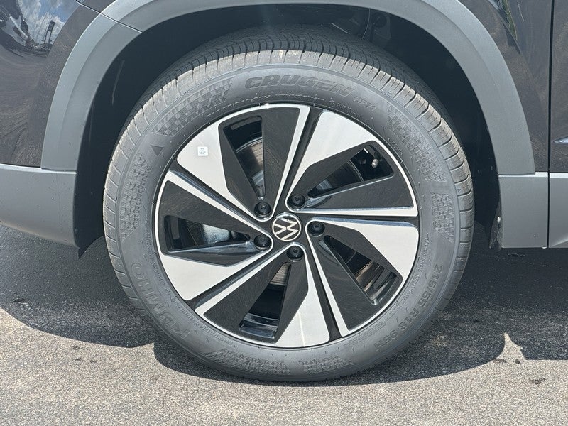2025 Volkswagen Taos SE 4MOTION