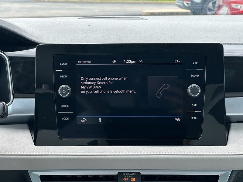 2025 Volkswagen Taos SE 4MOTION