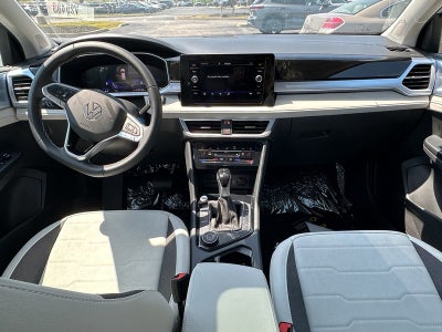 2025 Volkswagen Taos SE 4MOTION