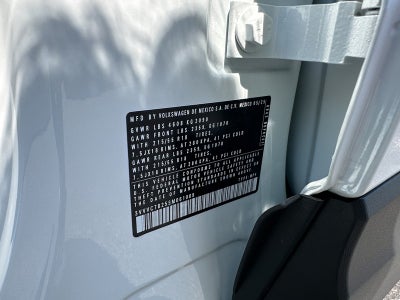 2025 Volkswagen Taos SE 4MOTION