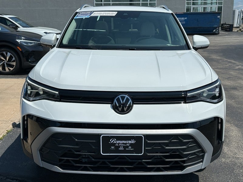2025 Volkswagen Taos SE 4MOTION