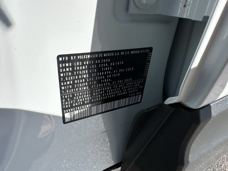 2025 Volkswagen Taos SE 4MOTION