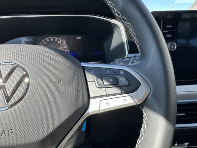 2025 Volkswagen Taos SE 4MOTION