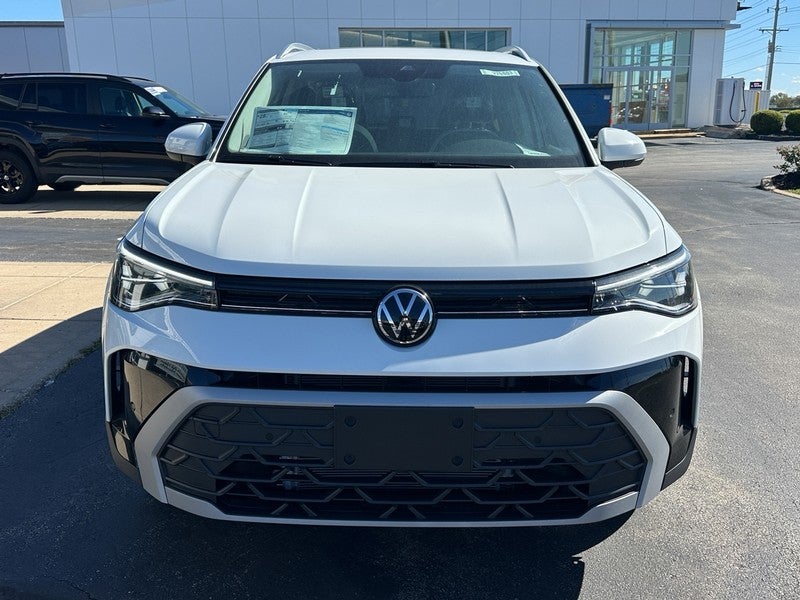 2025 Volkswagen Taos SE 4MOTION