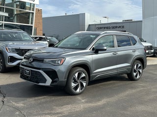 2025 Volkswagen Taos SE 4MOTION