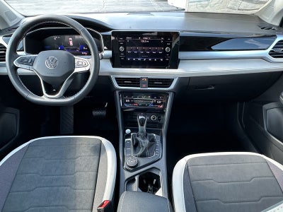 2025 Volkswagen Taos SE 4MOTION