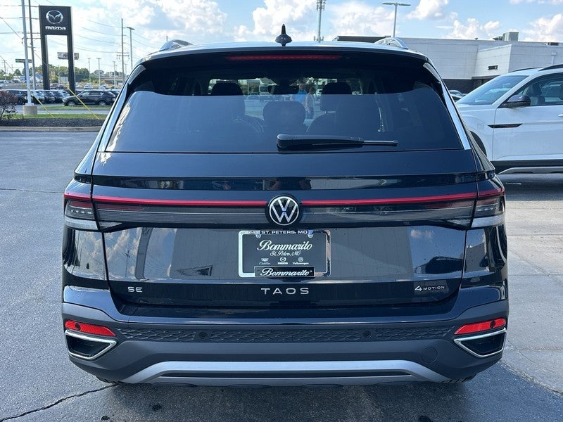 2025 Volkswagen Taos SE 4MOTION