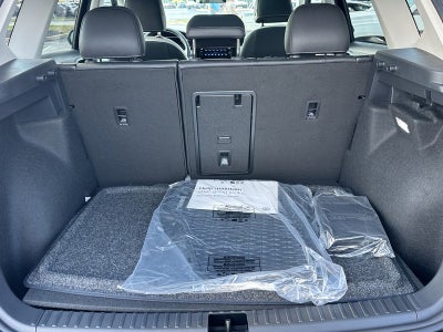 2025 Volkswagen Taos SE 4MOTION