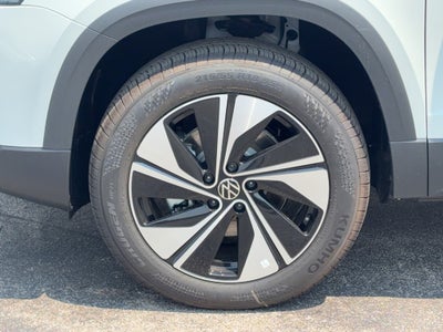 2026 Volkswagen Taos SE 4MOTION
