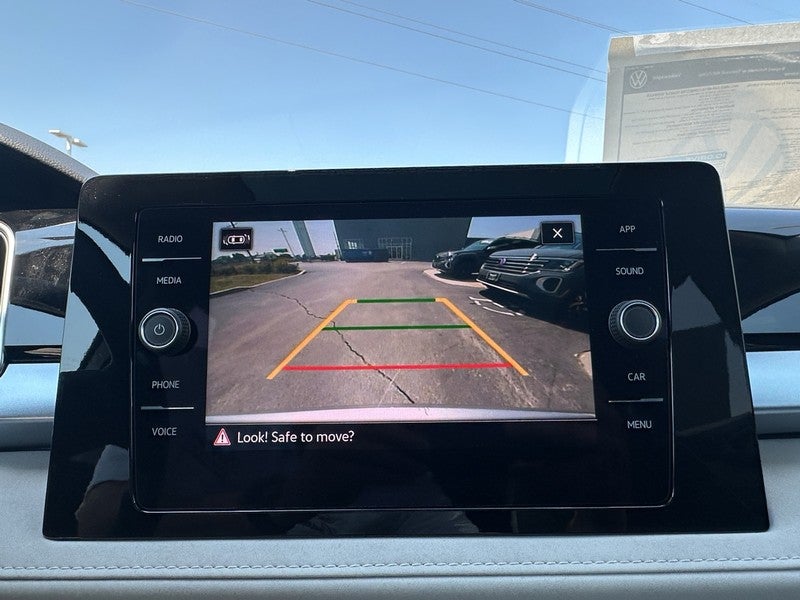 2025 Volkswagen Taos SE 4MOTION