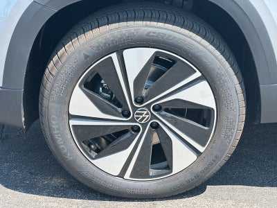 2025 Volkswagen Taos SE 4MOTION