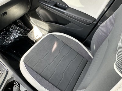 2025 Volkswagen Taos SE 4MOTION