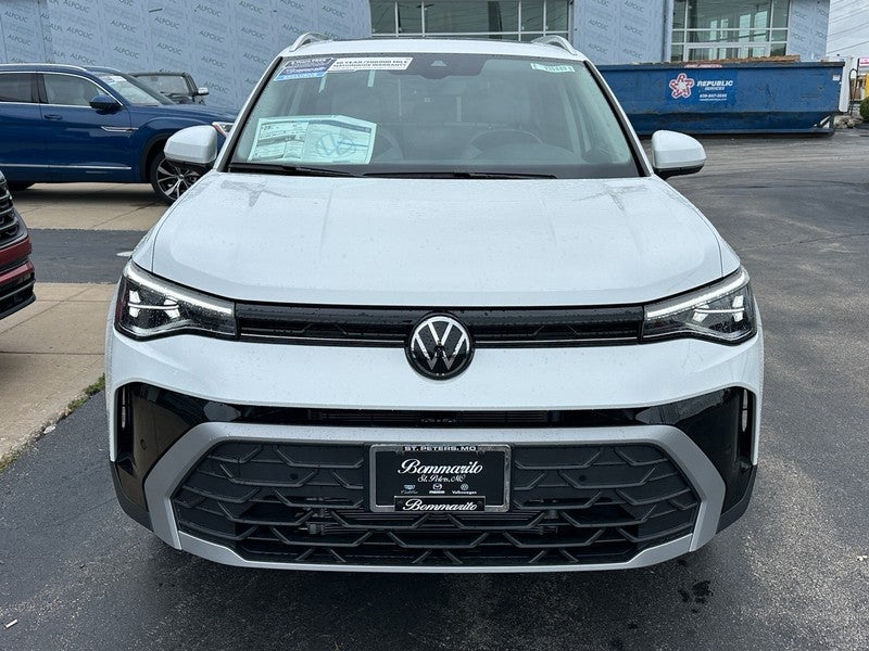 2025 Volkswagen Taos SE 4MOTION