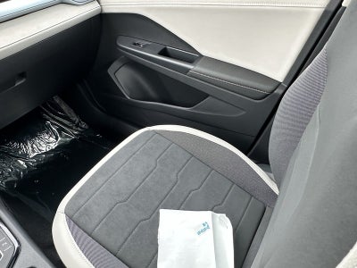 2025 Volkswagen Taos SE 4MOTION