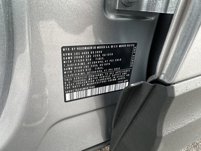 2025 Volkswagen Taos SE 4MOTION