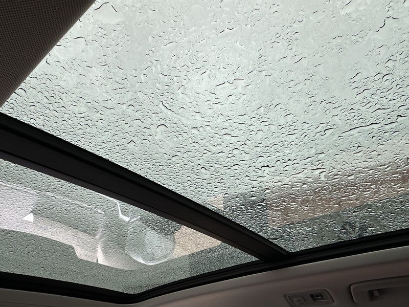 2025 Volkswagen Taos SE 4MOTION