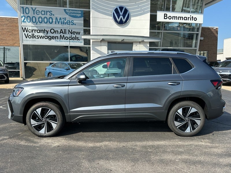 2025 Volkswagen Taos SE 4MOTION