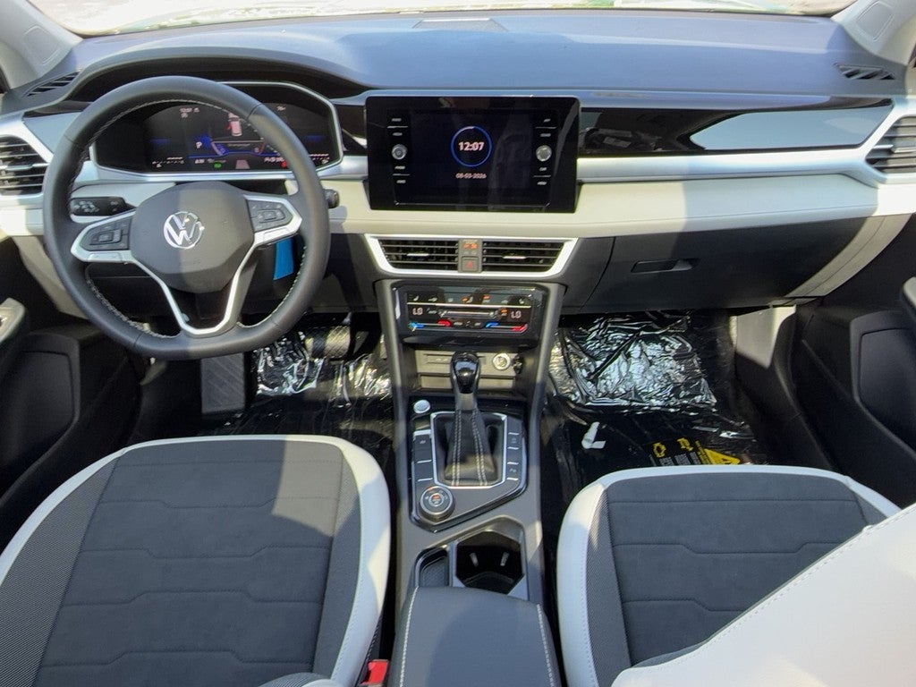 2026 Volkswagen Taos SE 4MOTION