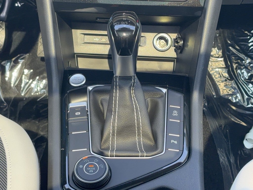 2026 Volkswagen Taos SE 4MOTION