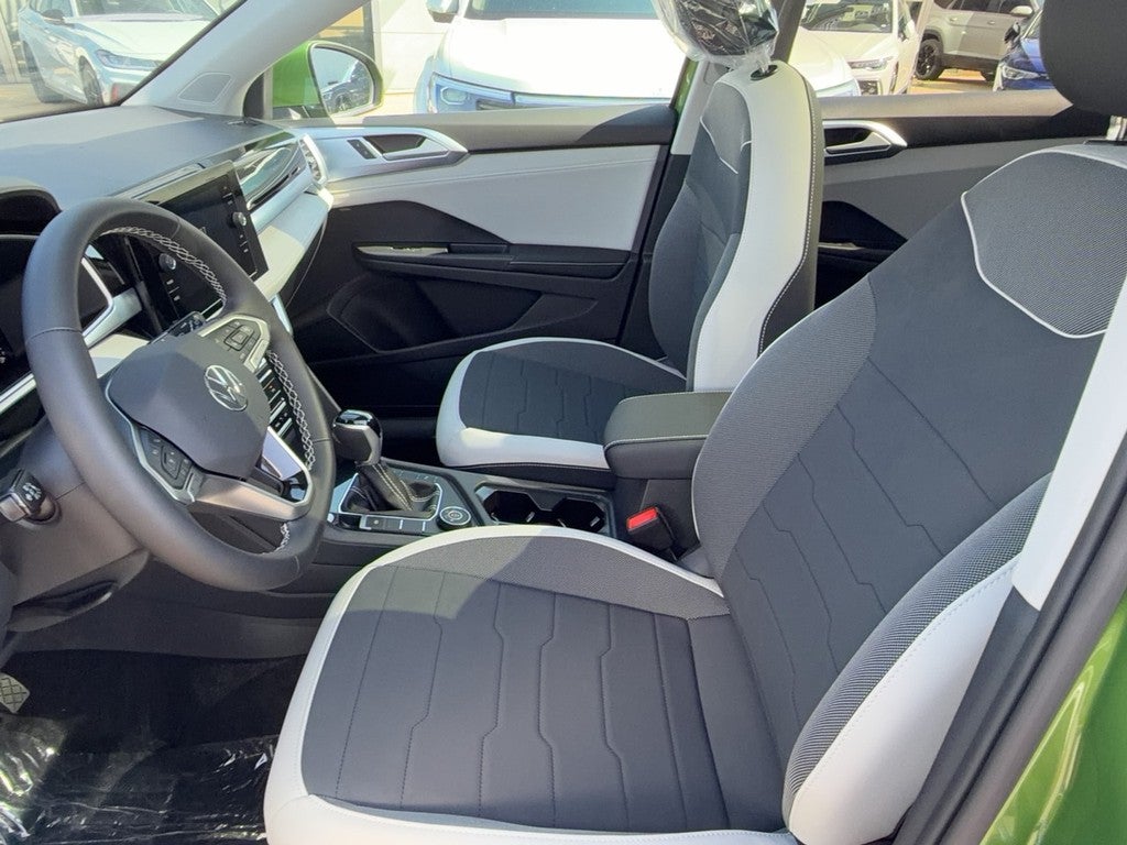 2026 Volkswagen Taos SE 4MOTION