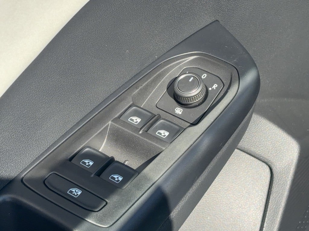 2026 Volkswagen Taos SE 4MOTION