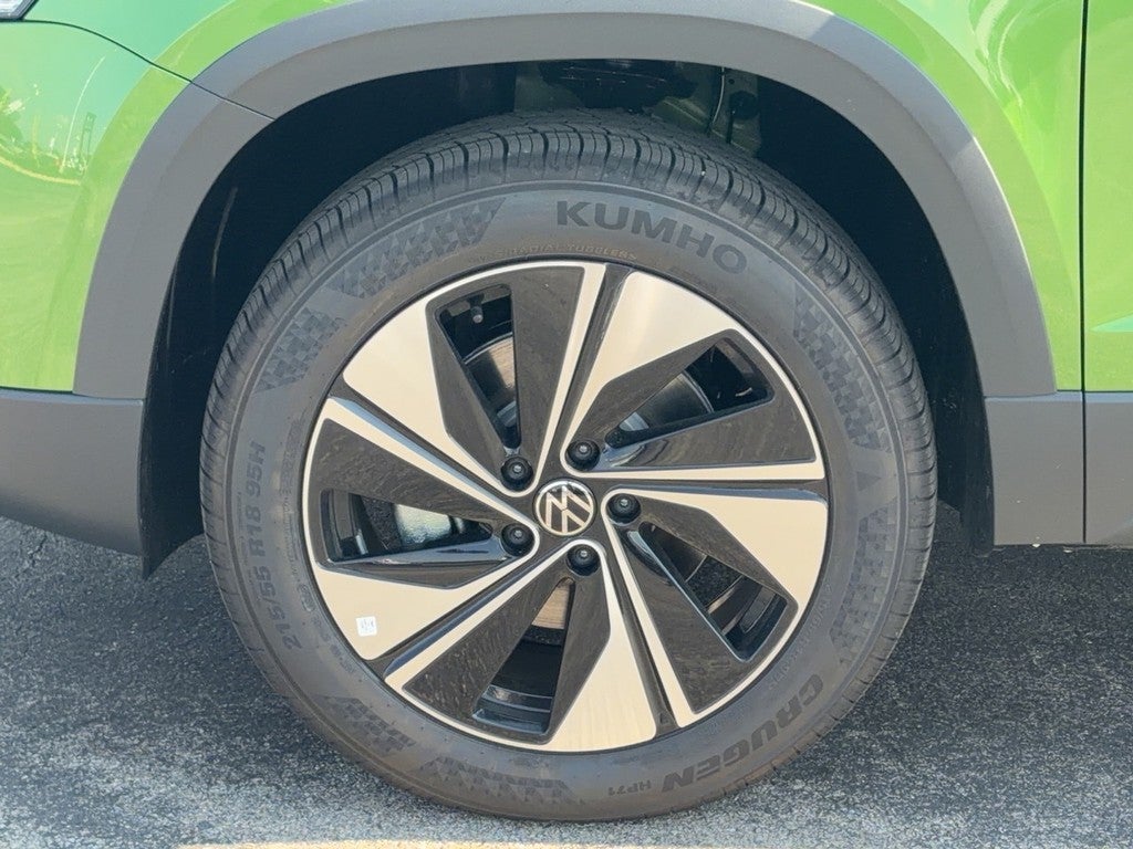 2026 Volkswagen Taos SE 4MOTION