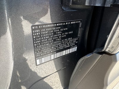2025 Volkswagen Taos SE 4MOTION