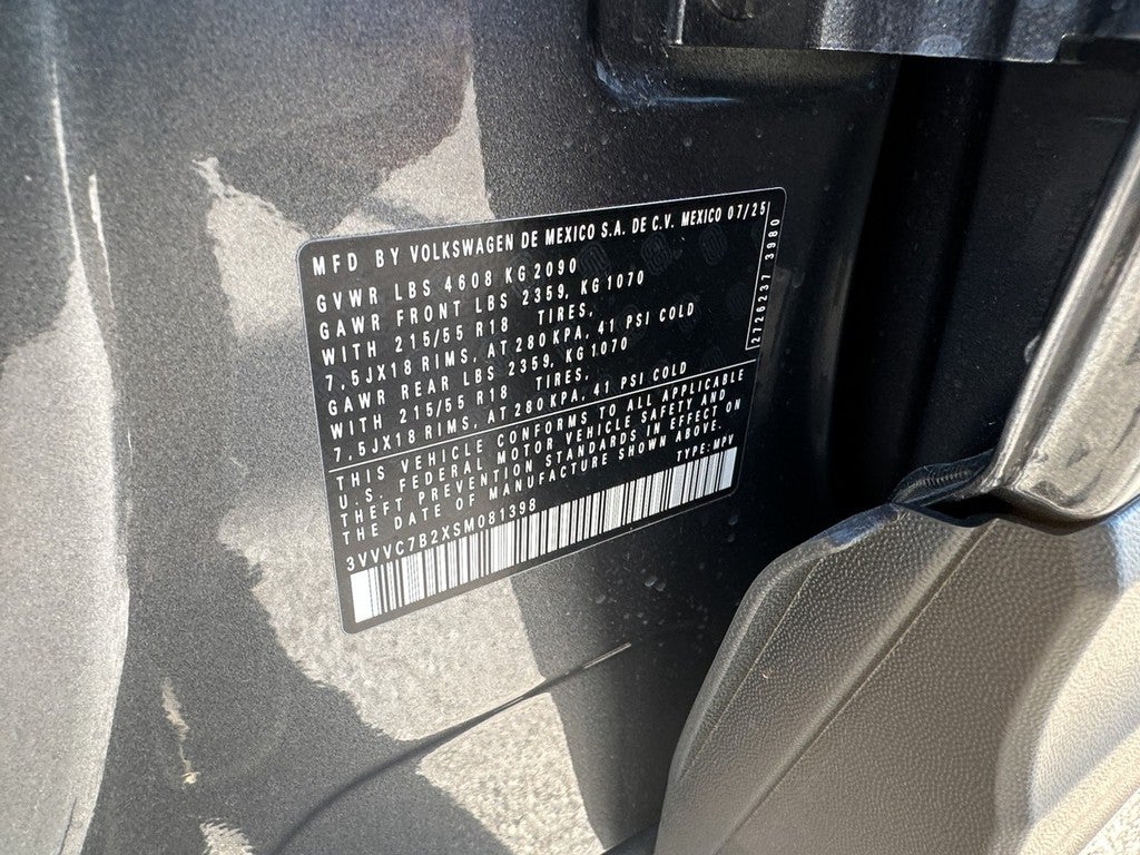 2025 Volkswagen Taos SE 4MOTION