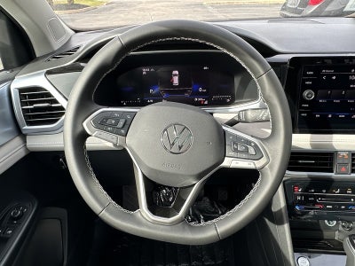 2025 Volkswagen Taos SE 4MOTION