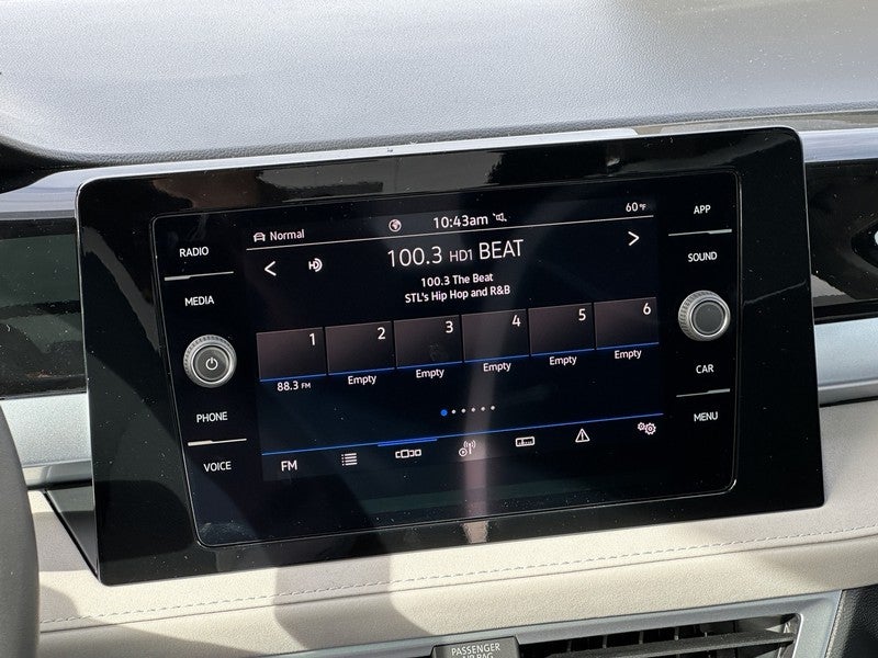 2025 Volkswagen Taos SE 4MOTION