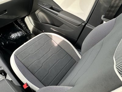 2025 Volkswagen Taos SE 4MOTION