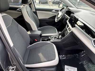 2025 Volkswagen Taos SE 4MOTION