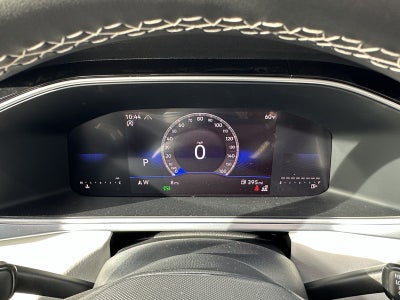 2025 Volkswagen Taos SE 4MOTION