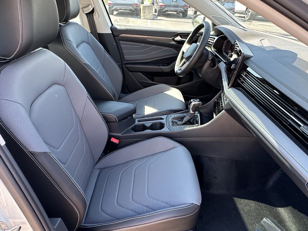 2026 Volkswagen Jetta SEL Auto