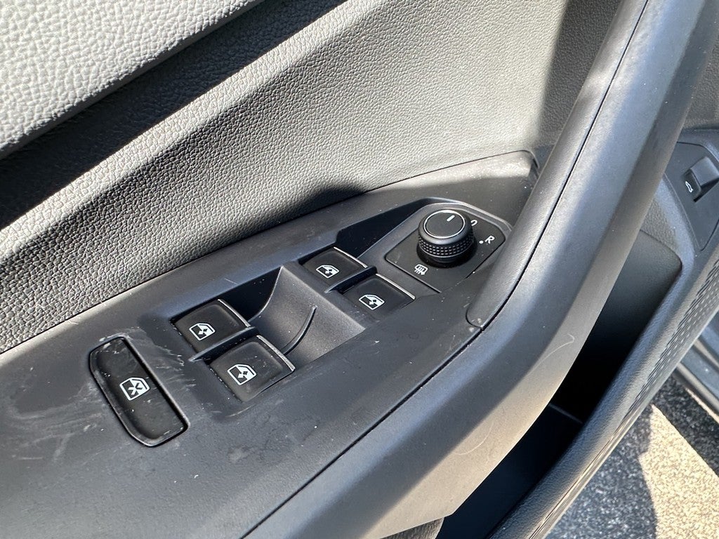 2026 Volkswagen Jetta SEL Auto