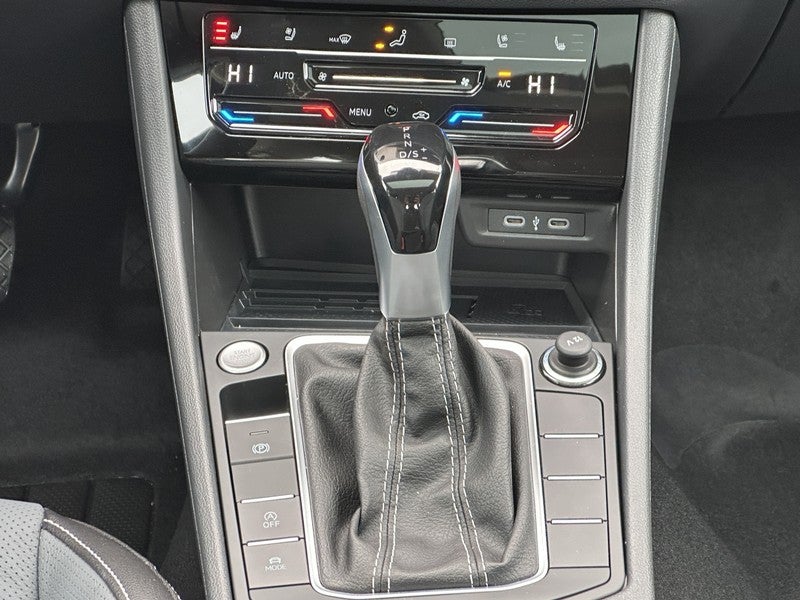 2026 Volkswagen Jetta SEL Auto