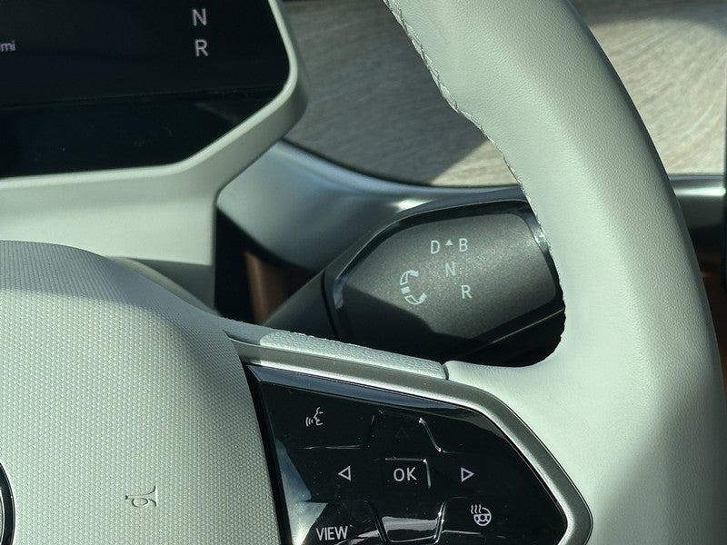 2025 Volkswagen ID. Buzz Pro S Plus 4MOTION w/Two-Tone