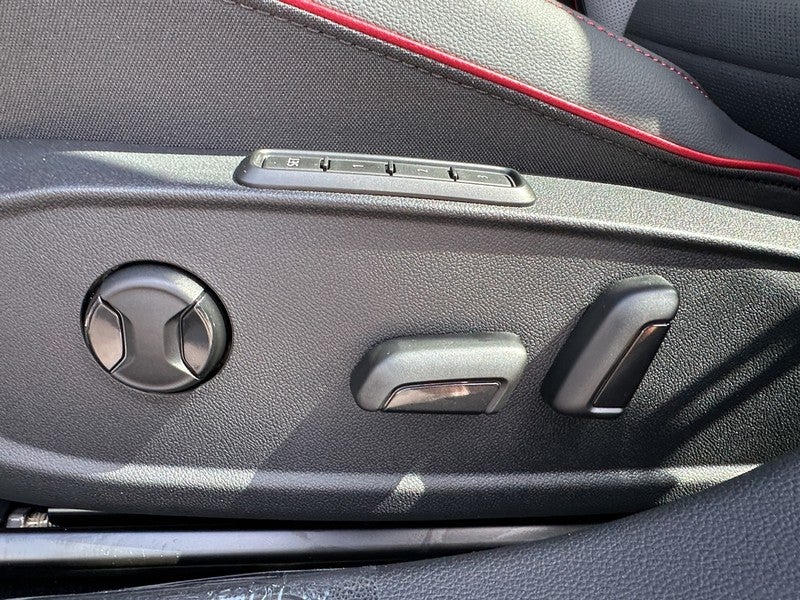 2025 Volkswagen Golf GTI 2.0T SE DSG