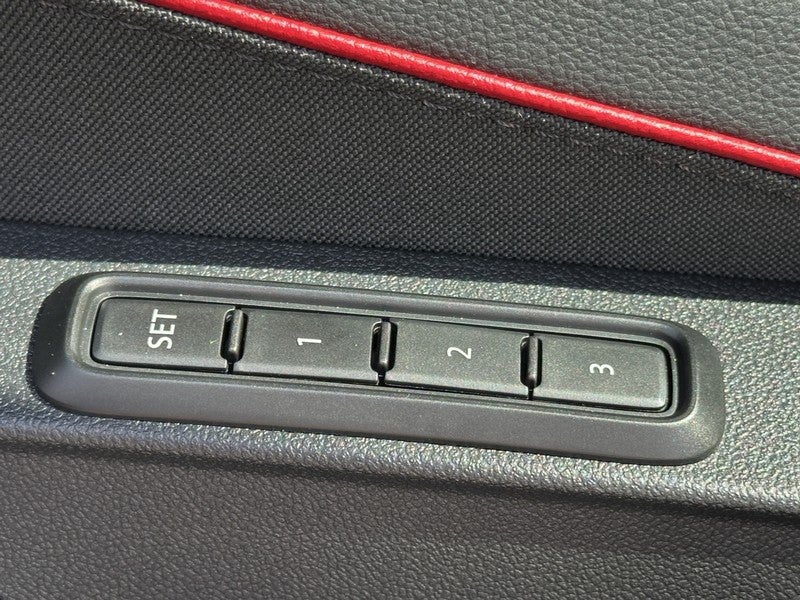 2025 Volkswagen Golf GTI 2.0T SE DSG