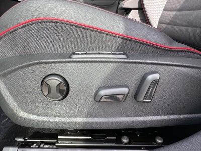 2025 Volkswagen Golf GTI 2.0T SE DSG