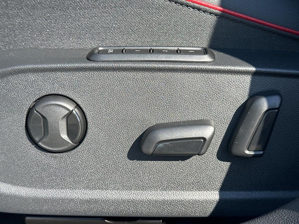 2026 Volkswagen Golf GTI 2.0T SE DSG