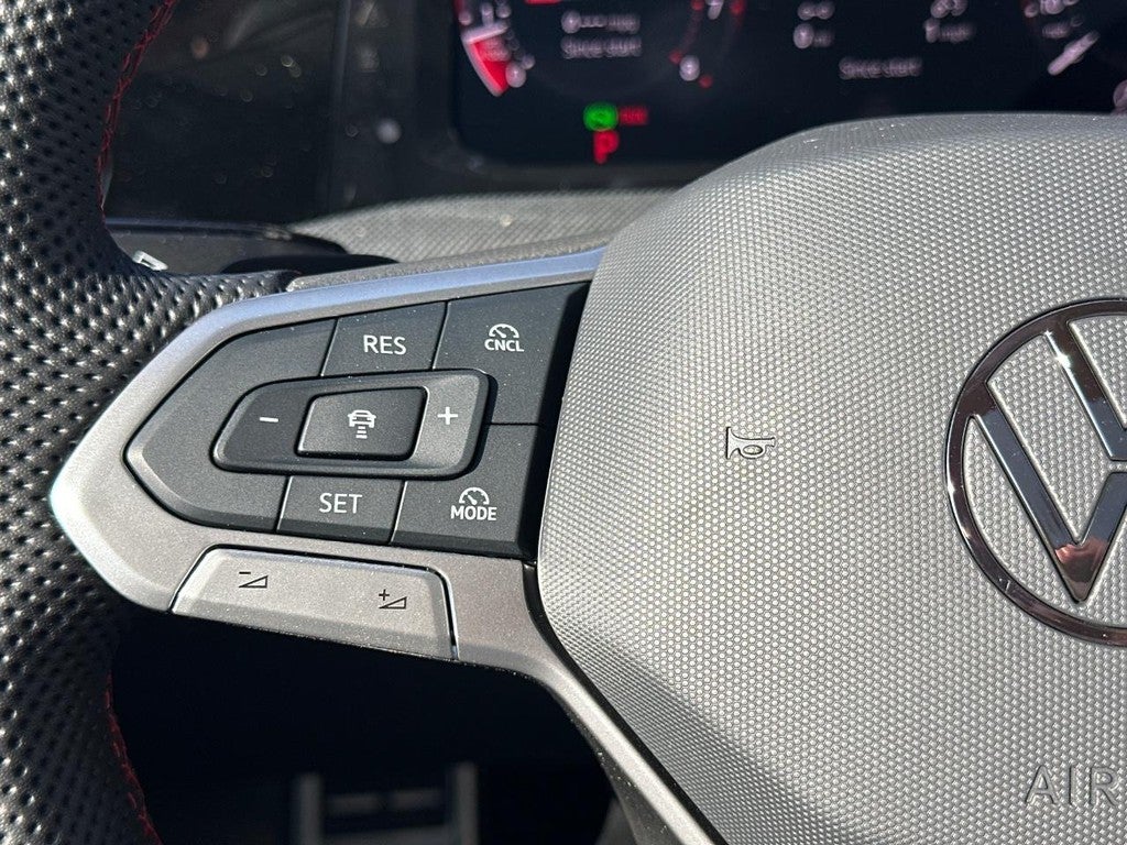 2026 Volkswagen Golf GTI 2.0T SE DSG